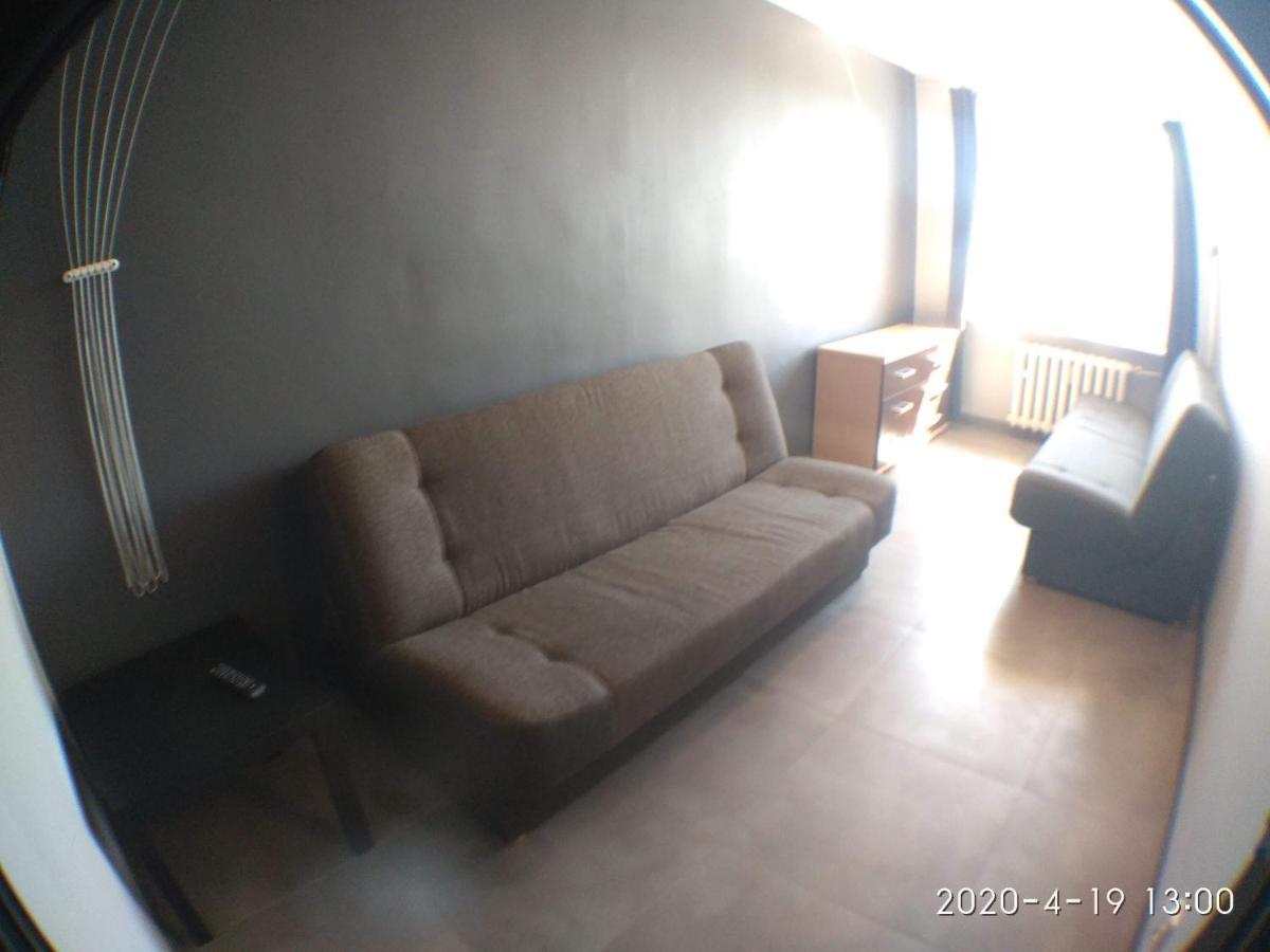 2120 Przyjazni 4 - Tanie - Samodzielne Zameldowanie - Self Check In Homestay Poznan