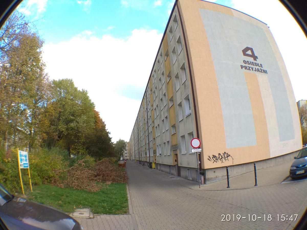 Homestay 2120 Przyjazni 4 - Tanie - Samodzielne Zameldowanie - Self Check In Poznan