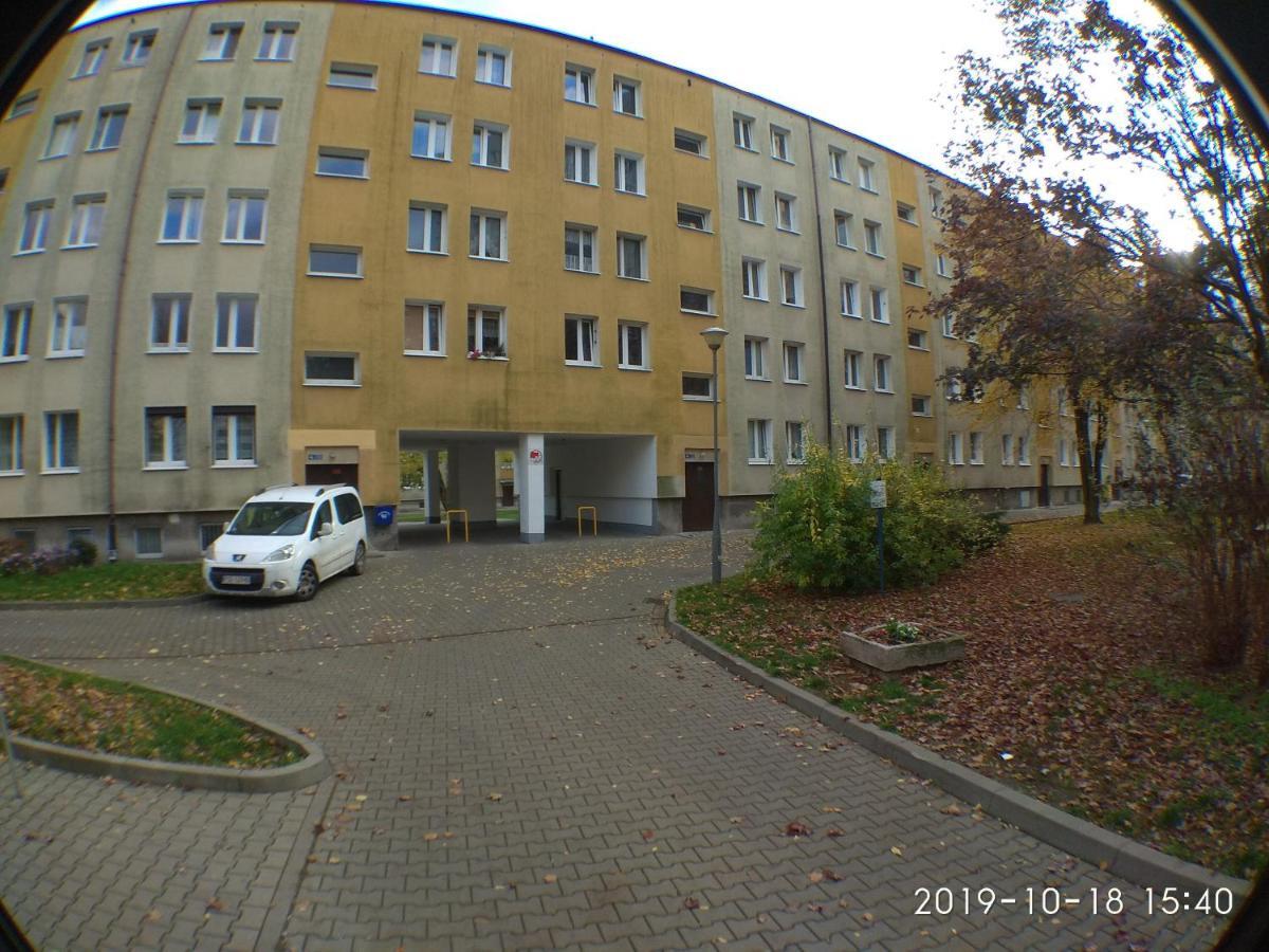 2120 Przyjazni 4 - Tanie - Samodzielne Zameldowanie - Self Check In Poznan