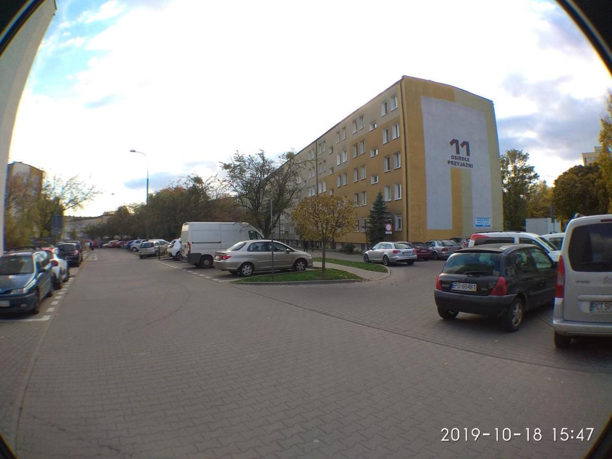 2120 Przyjazni 4 - Tanie - Samodzielne Zameldowanie - Self Check In Homestay