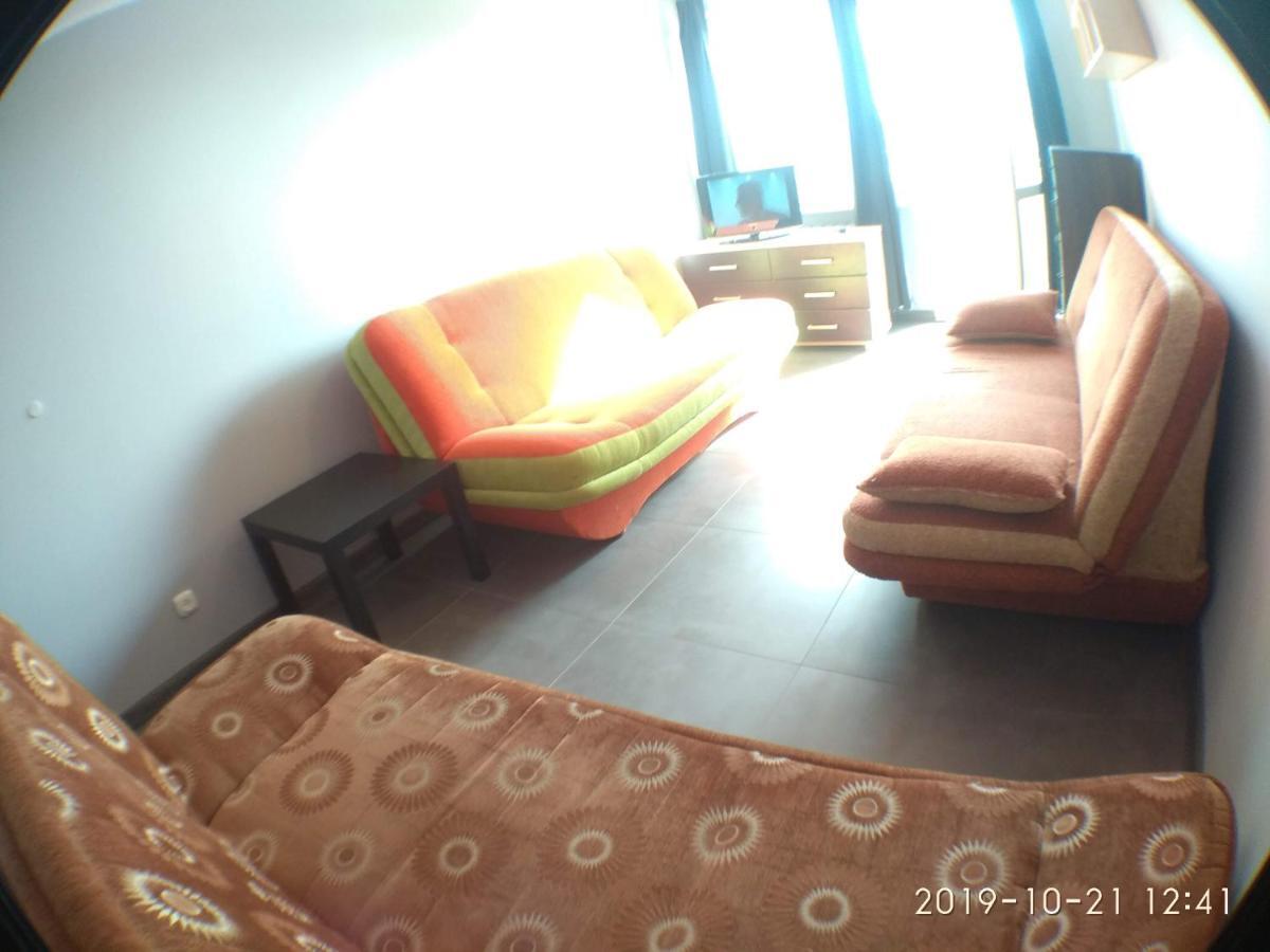 2120 Przyjazni 4 - Tanie - Samodzielne Zameldowanie - Self Check In Homestay *